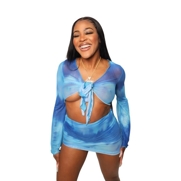 ✨Tie up long sleeves + mini skirt 2 piece set ✨ - Picture 3 of 3